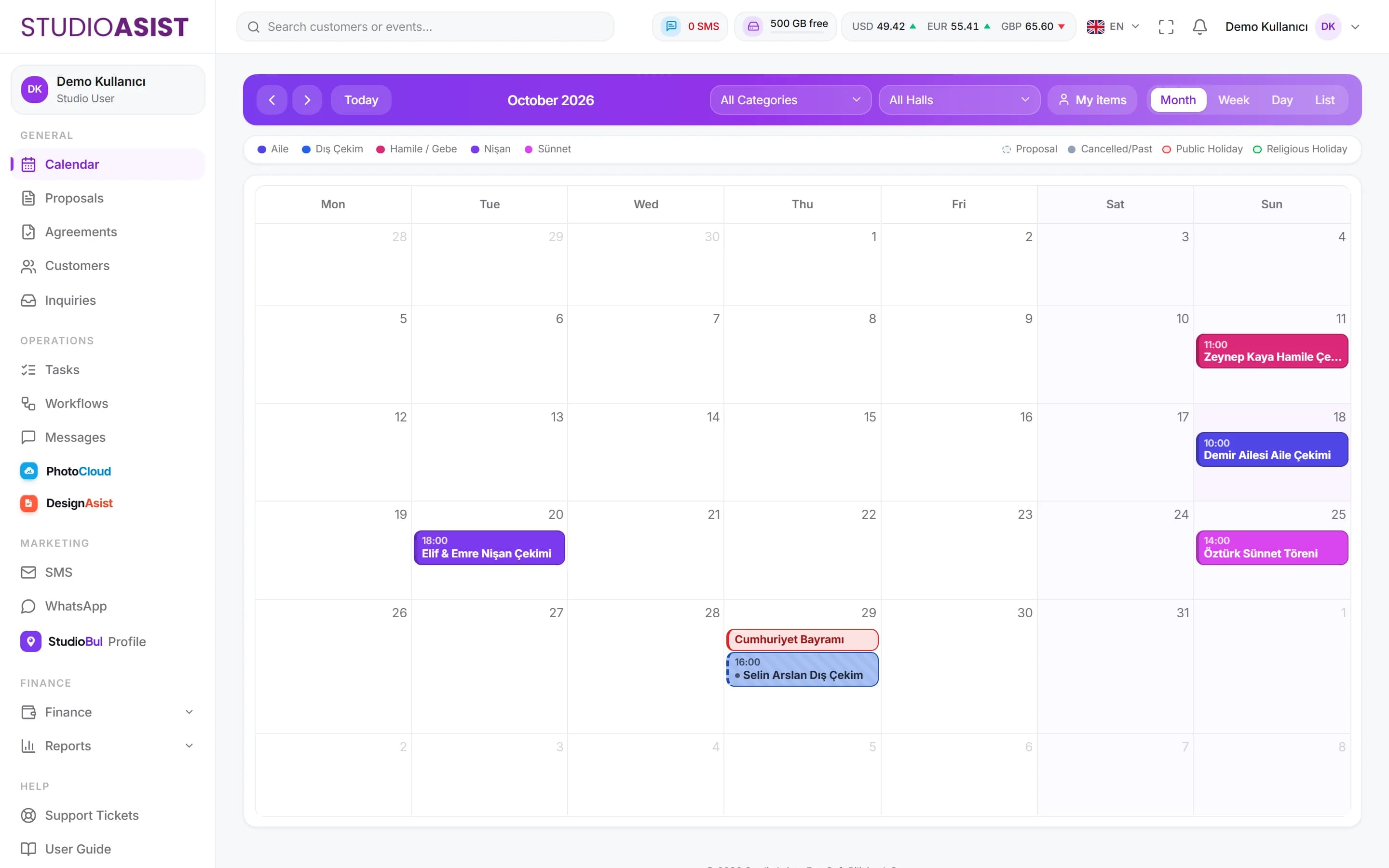 StudioAsist web calendar, month view